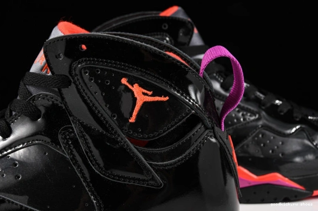 7 Jordan 313358-006 Air Patent Retro Black 0813